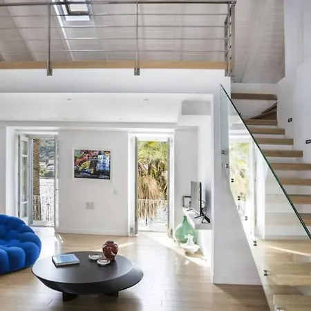 Palm Mansion איה אפימיה
