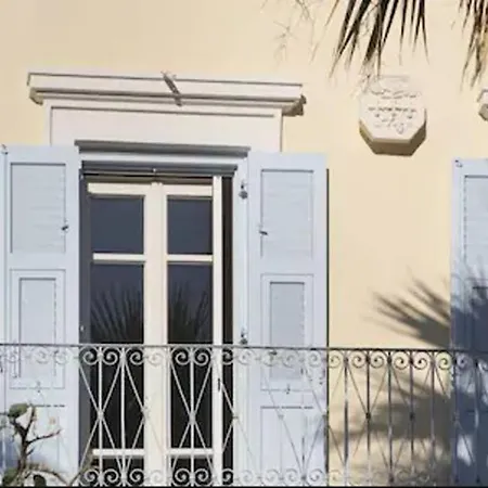 וילה Palm Mansion