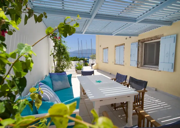 Palm Mansion Villa *